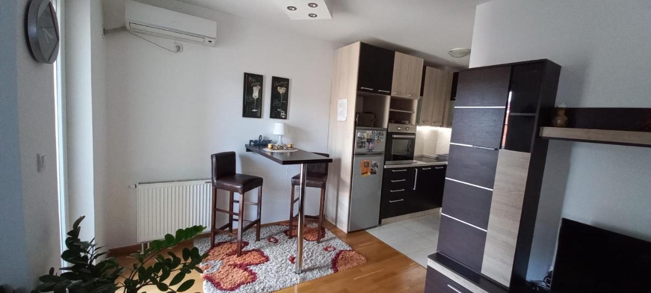 Beautifull Apartment Ni Екстериор снимка