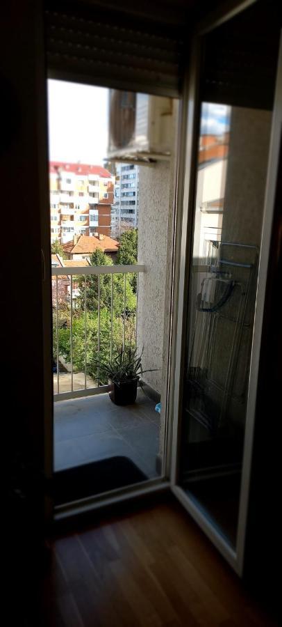 Beautifull Apartment Ni Екстериор снимка