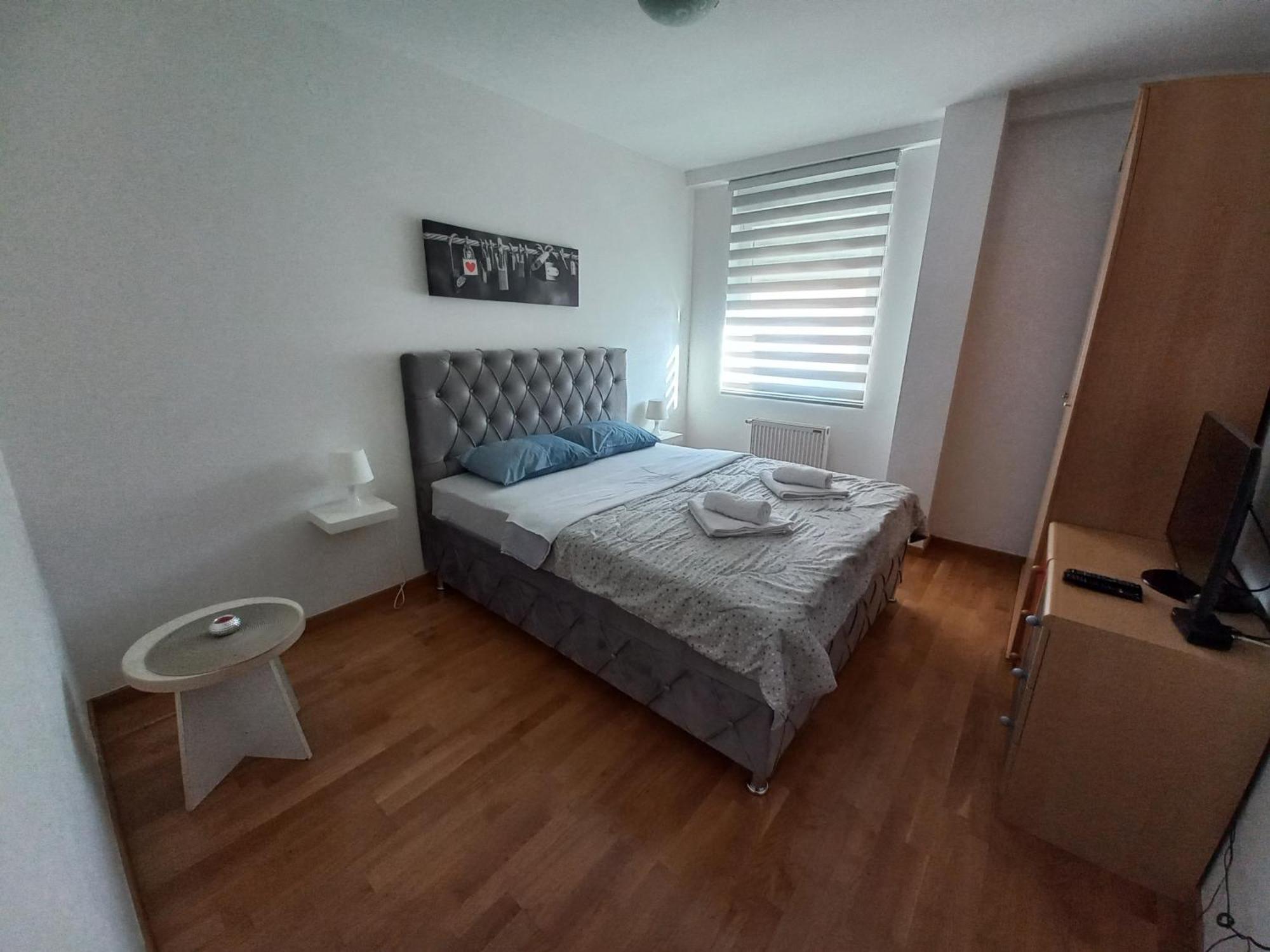 Beautifull Apartment Ni Екстериор снимка