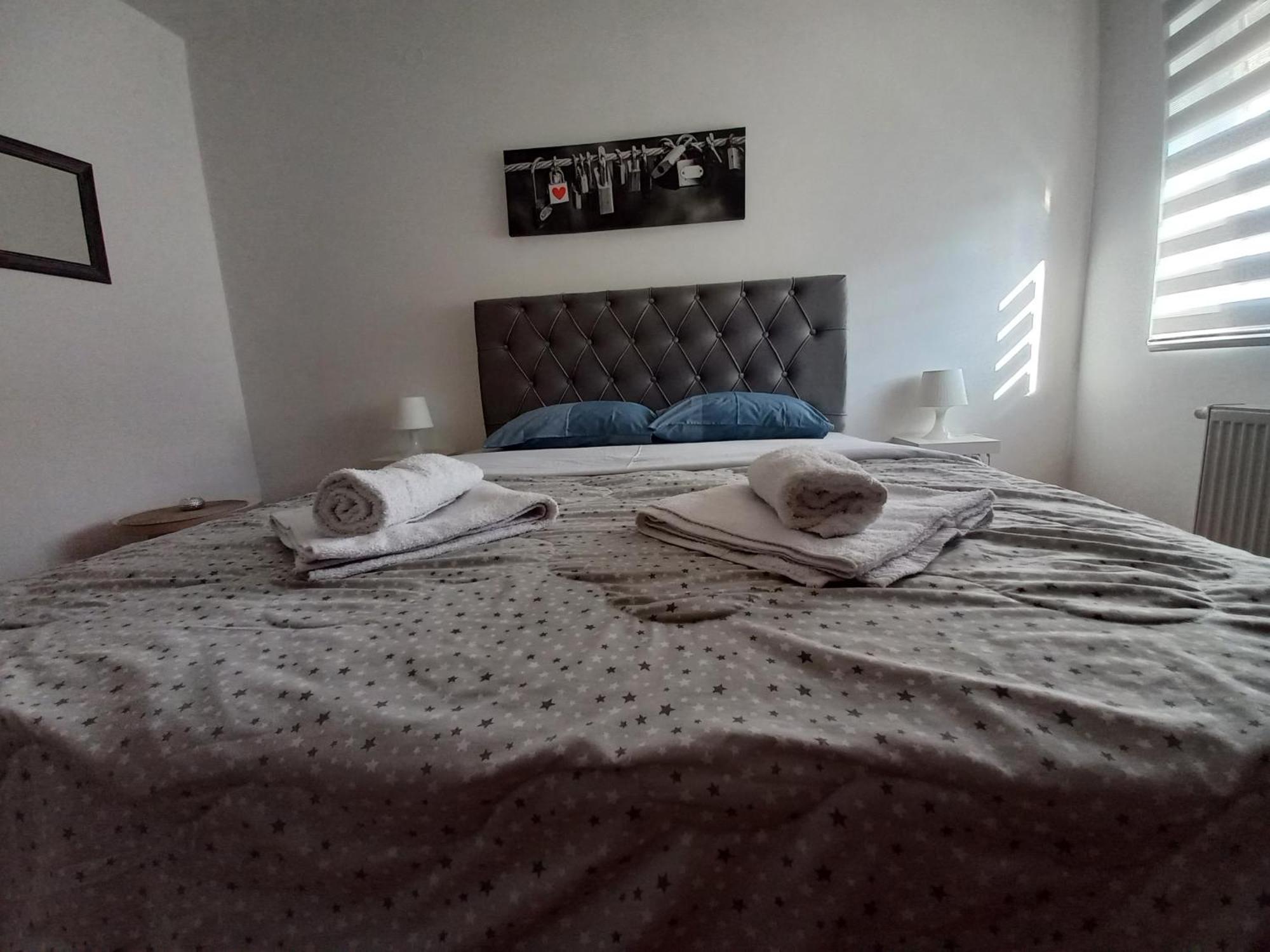 Beautifull Apartment Ni Екстериор снимка